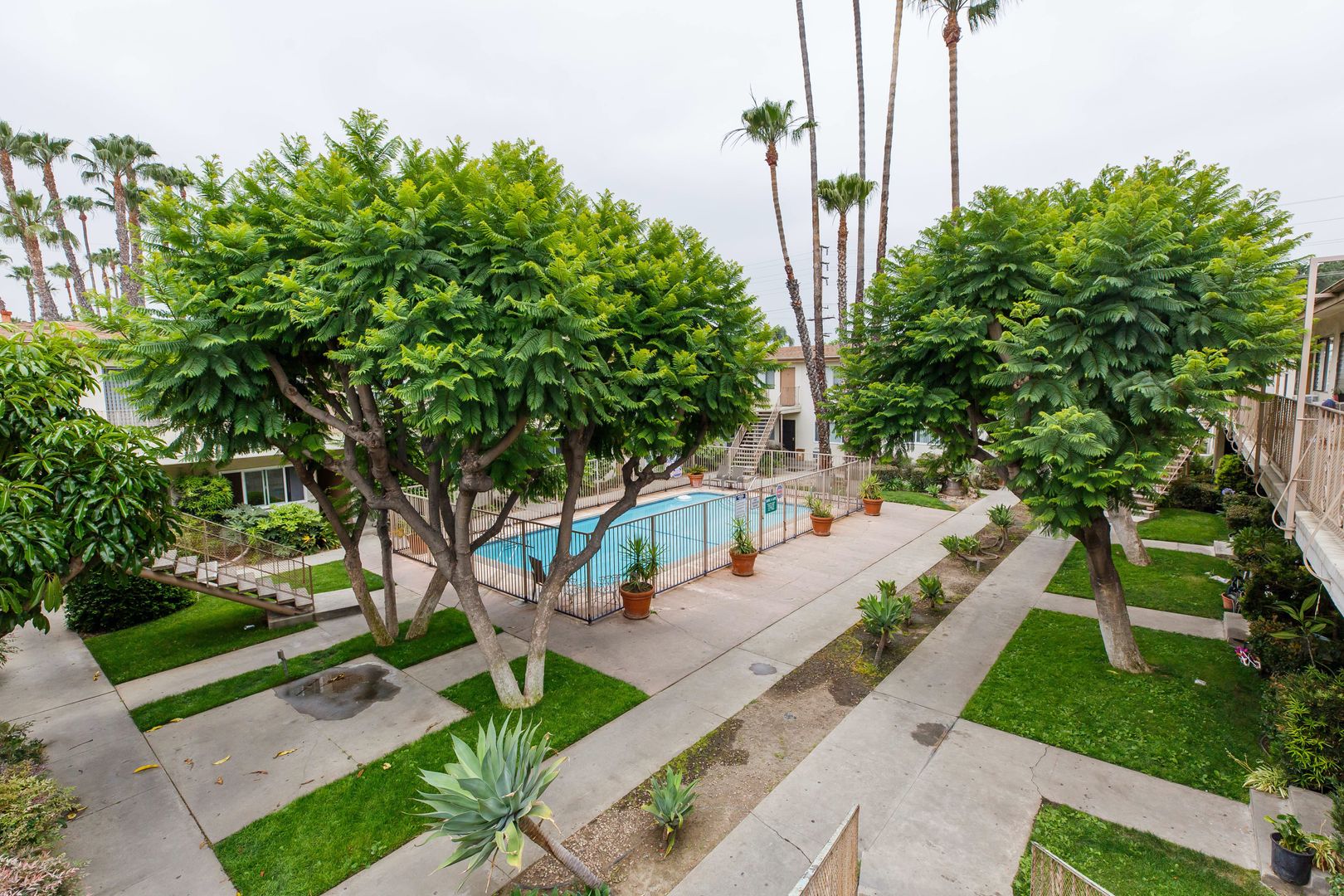 West Covina Apartment: 800-804 N Azusa Ave