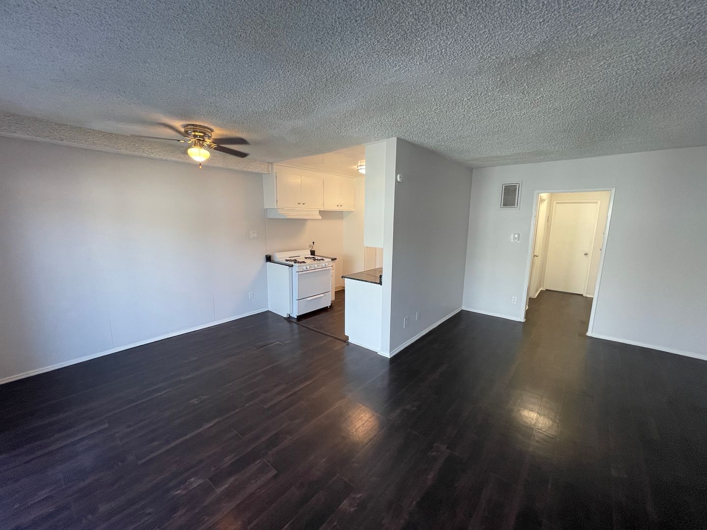 Canoga Park Apartment: 21827 Lanark St