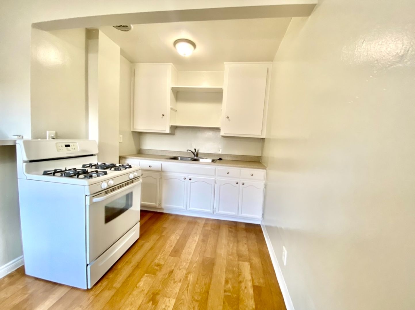 Monrovia Apartment: 729-733 W Foothill Blvd