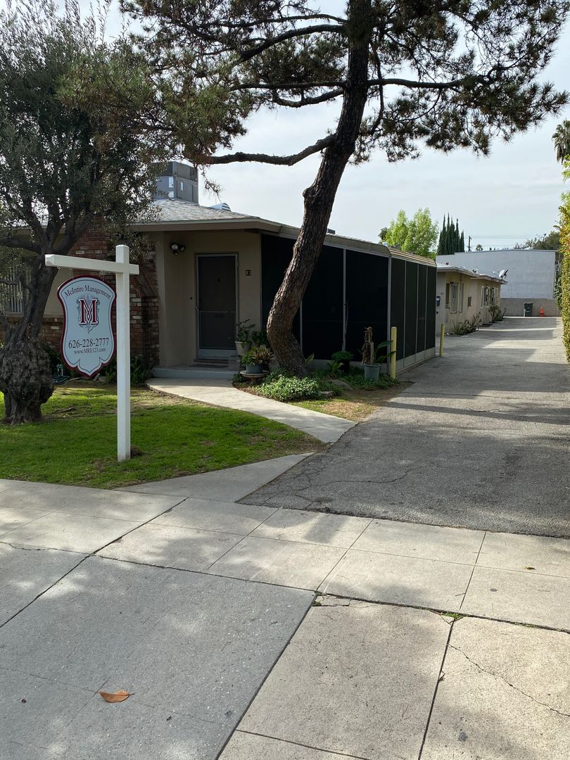 Pasadena Apartment: 85 N Craig Avenue