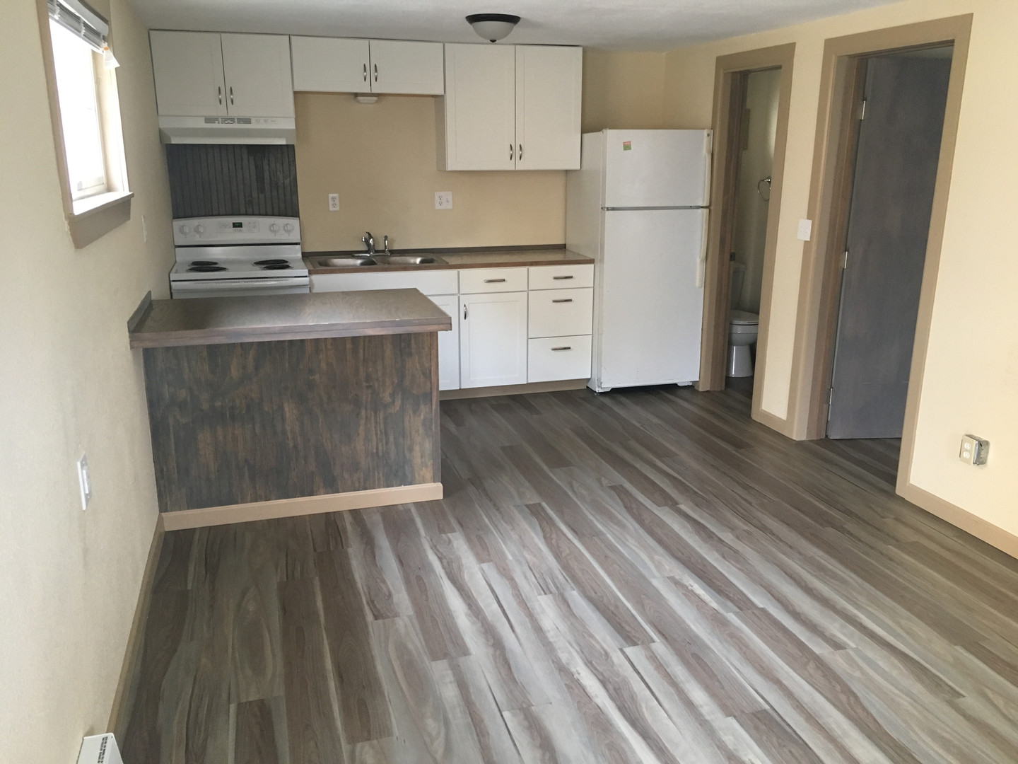 Spokane Apartment: 916 W Augusta Avenue