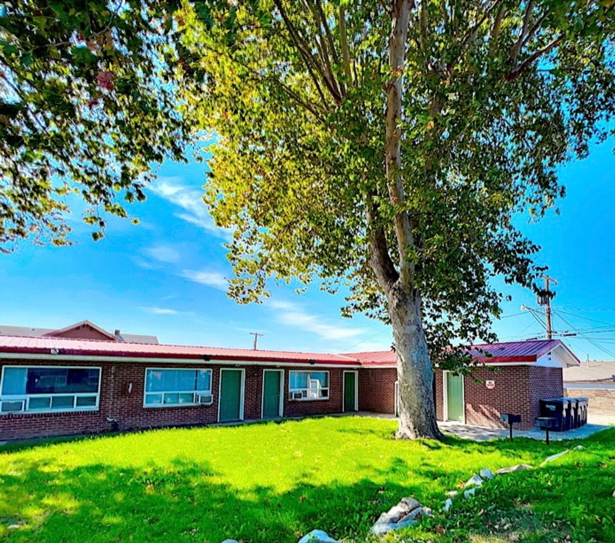 Pasco Apartment: 1740 N 5th Ave