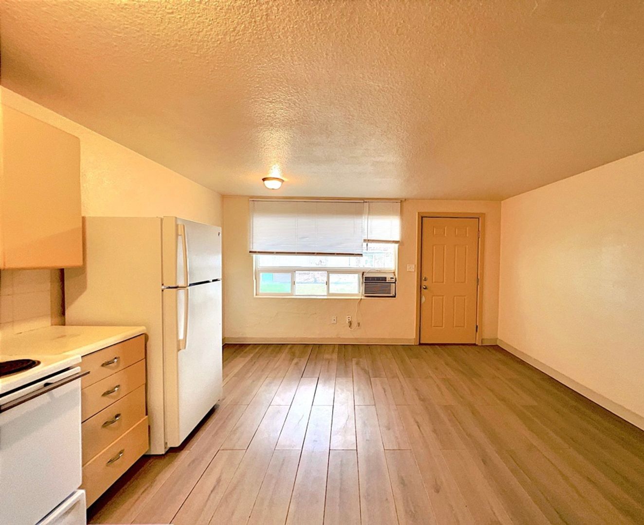 Pasco Apartment: 1740 N 5th Ave