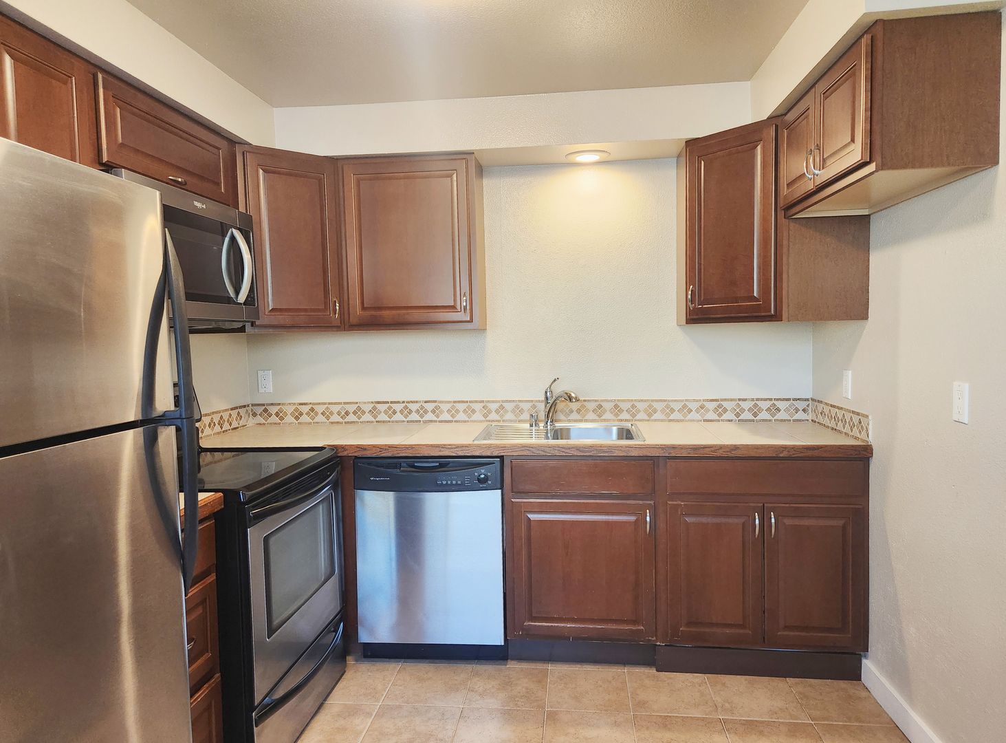 Spokane Apartment: 3102 E Jackson Ave