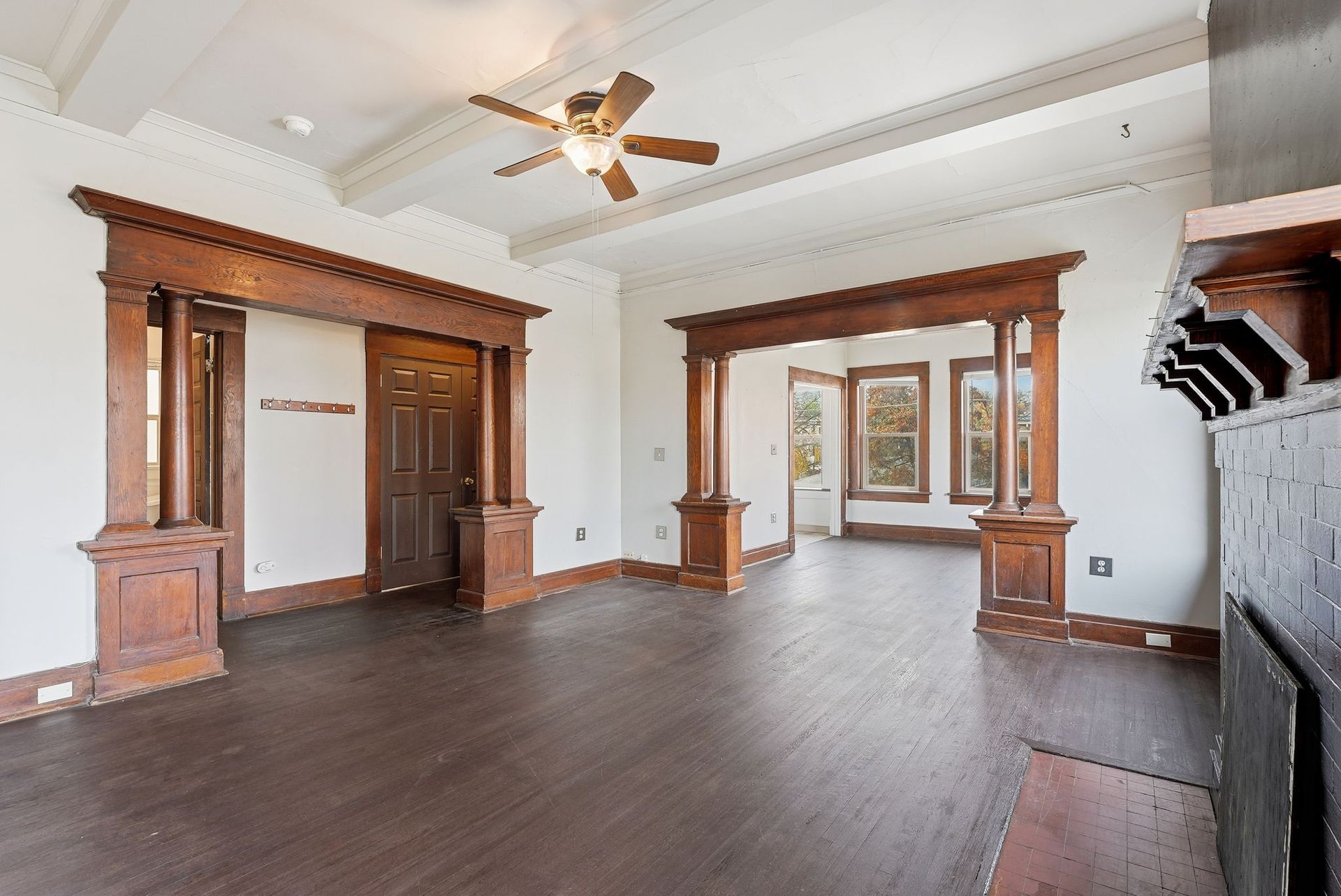Spokane Apartment: 155 S Oak St