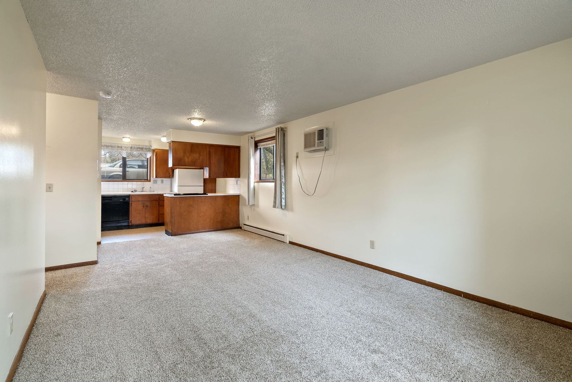 Spokane Apartment: 511 E Augusta Avenue