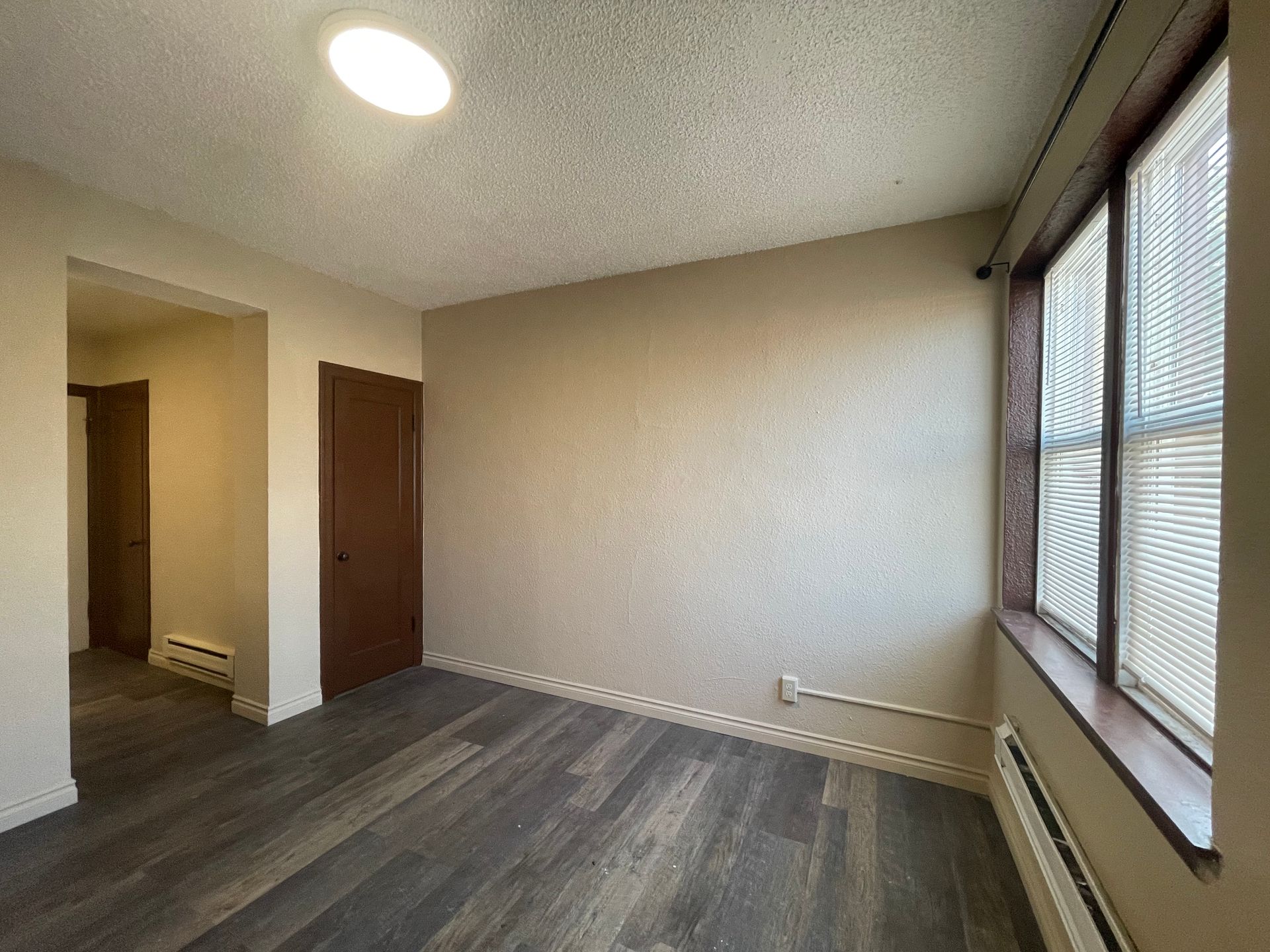 Spokane Apartment: 916 W Augusta Avenue