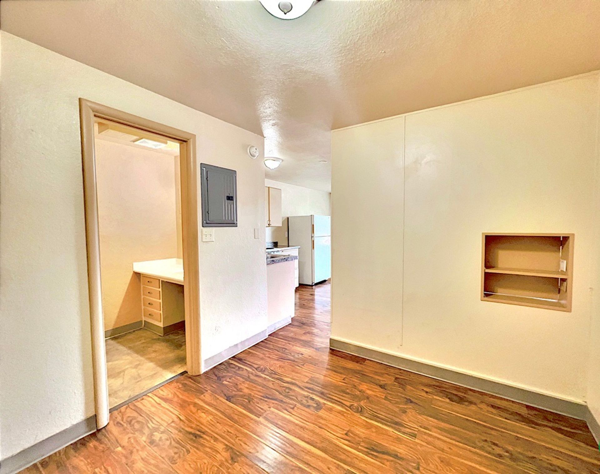 Pasco Apartment: 1740 N 5th Ave