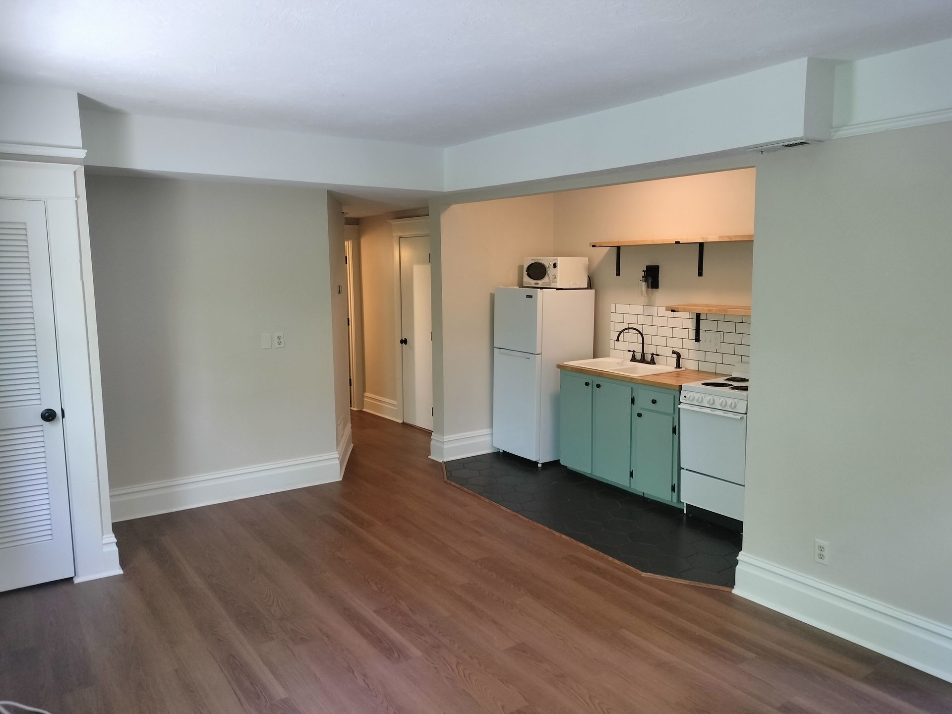 Spokane Apartment: 1608 W. Main Avenue