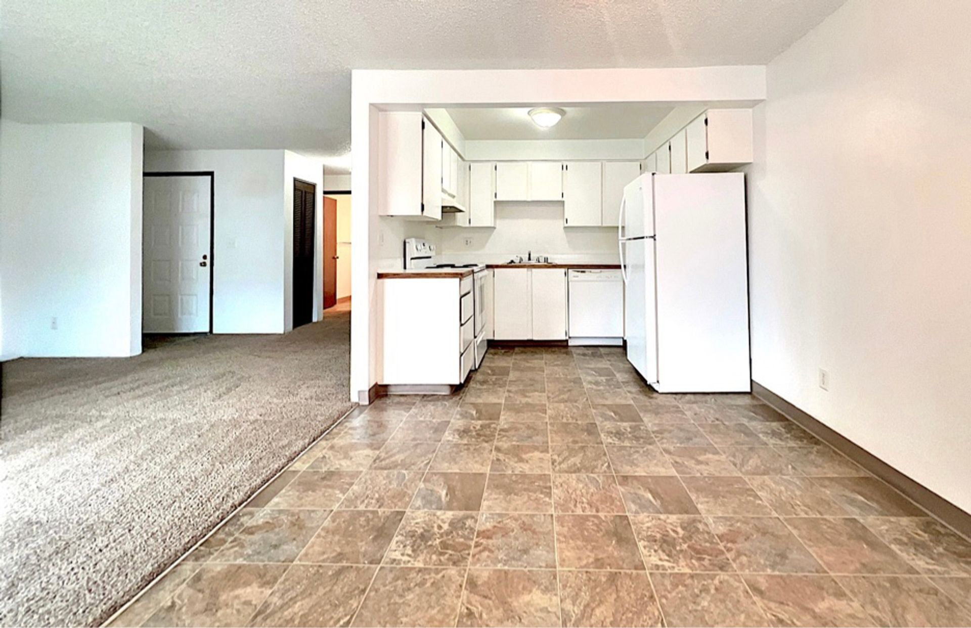Pasco Apartment: 2524 W Sylvester St.