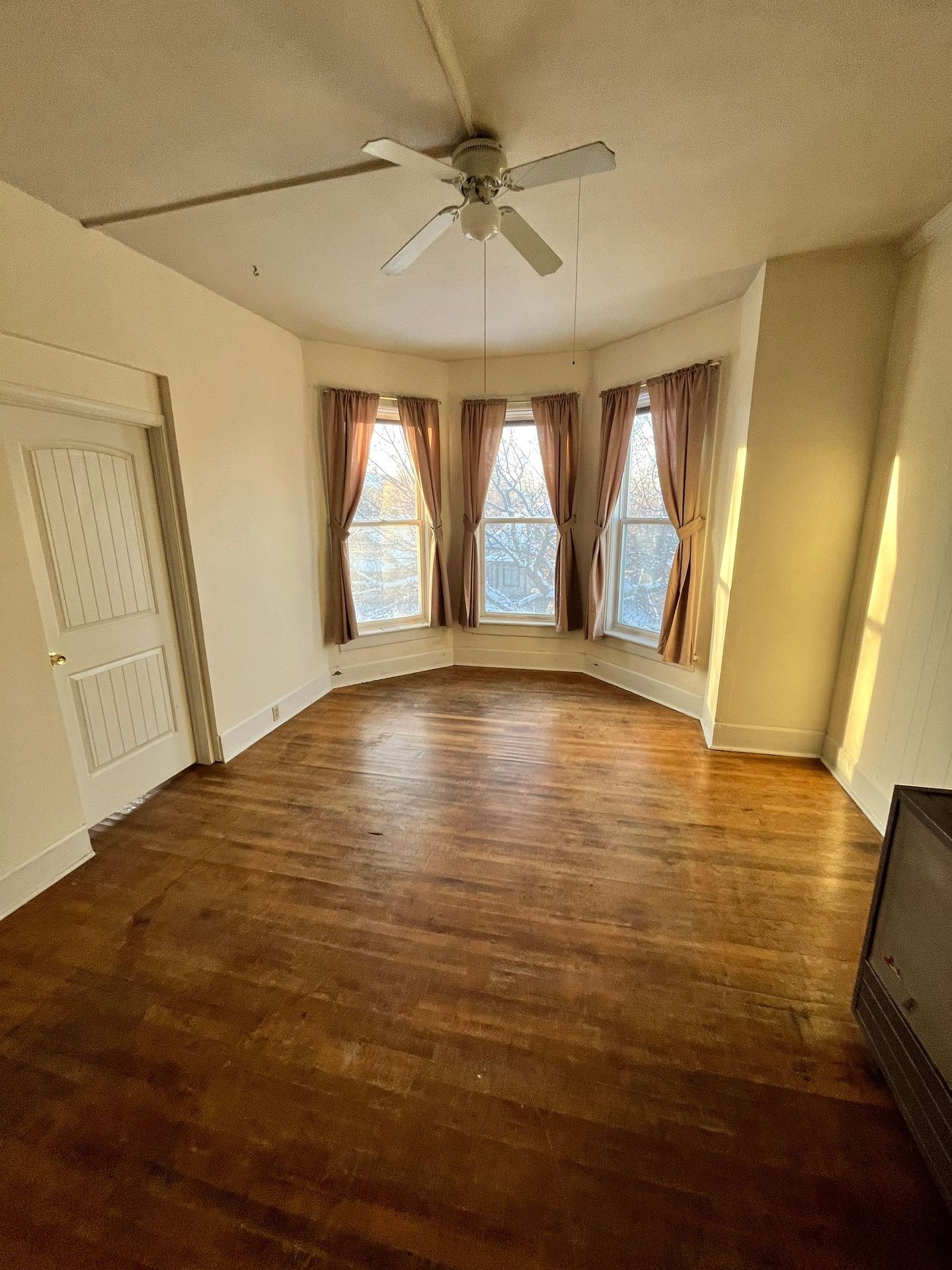 Helena Apartment: 645 N Ewing