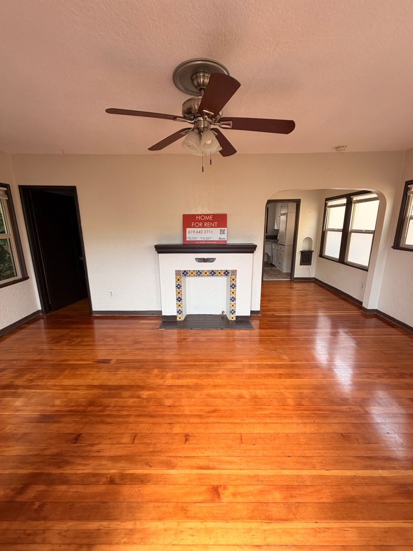 San Diego Apartment: 3783-3789 1/2 Park Blvd