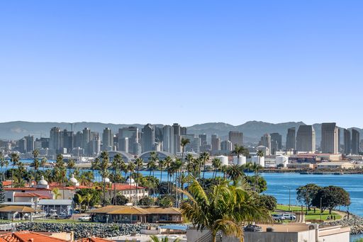 Pt. Loma / La Playa - Fully Renovated 2bd/2ba Apartment w/ Bay & Skyline Views! – photo 1