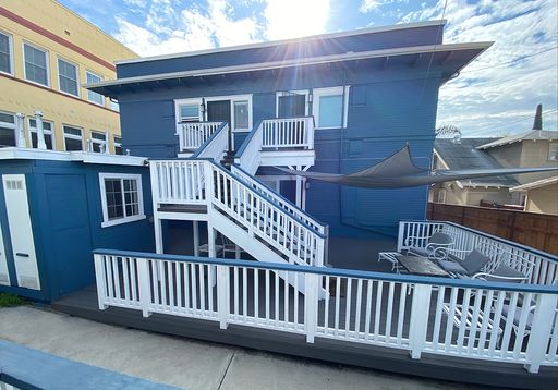 AVAILABLE NOW!! Upstairs 1 Bed / 1 Bath - Sherman Heights – photo 1