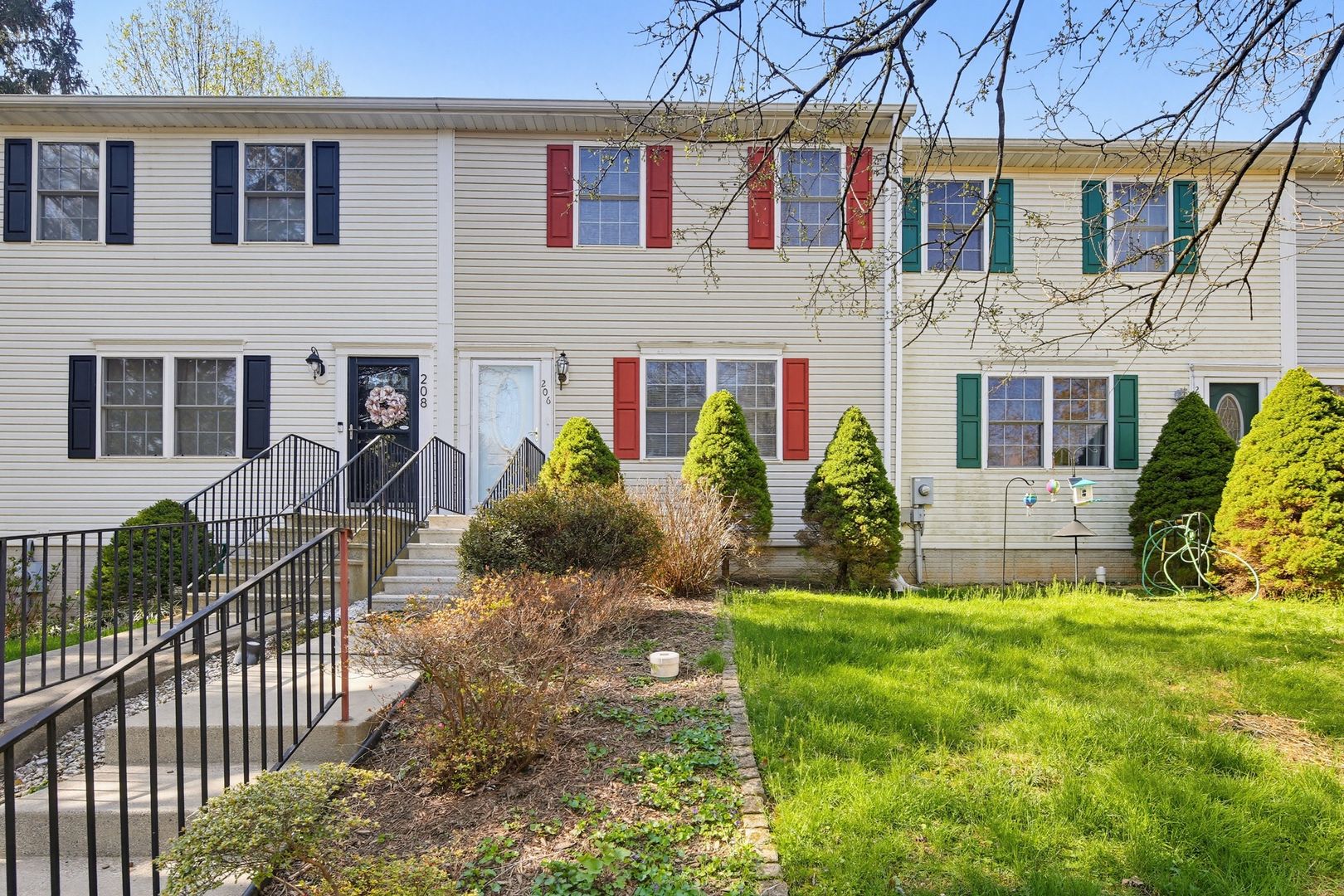 Mount Airy House: 206 N Towne Court