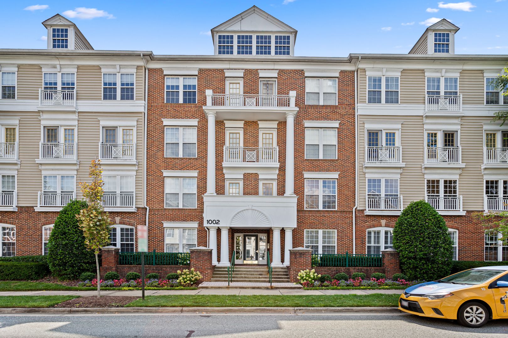 Rockville House: 1002 Elmcroft Blvd