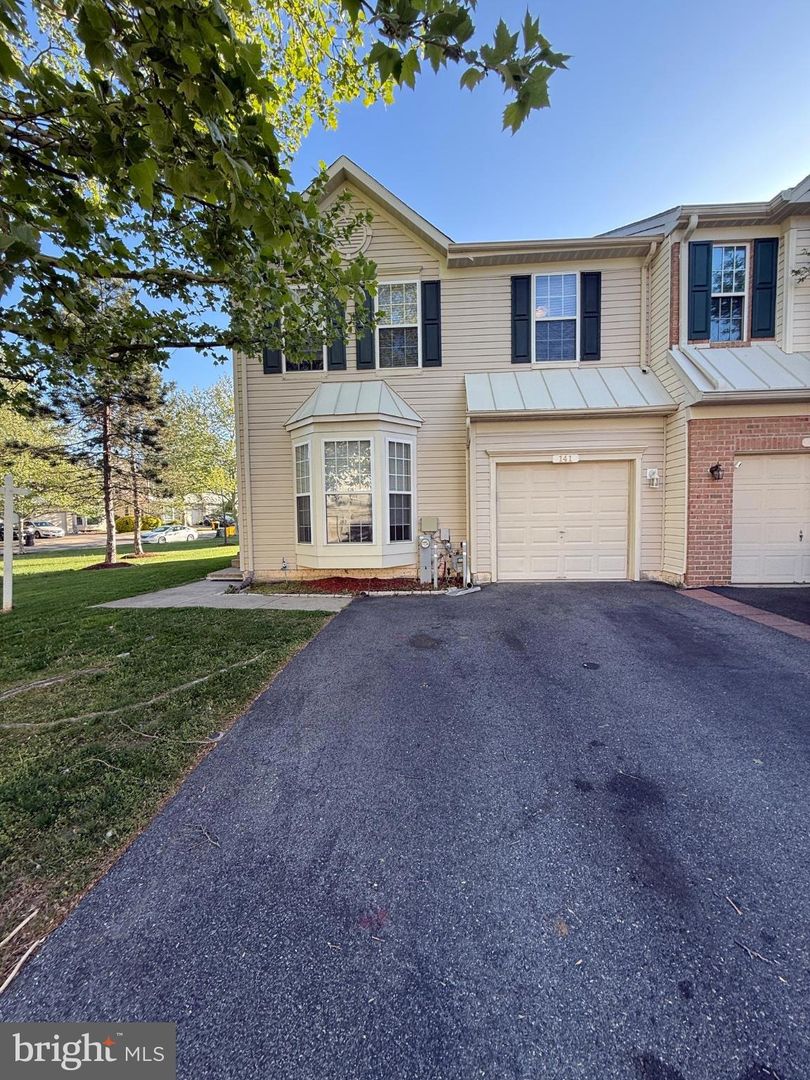 Odenton Townhome: 141 Leeds Creek Cir