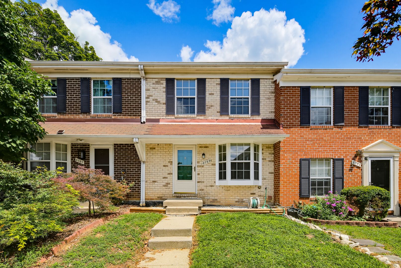 Columbia House: 8769 Hayshed Ln, Unit #3-3