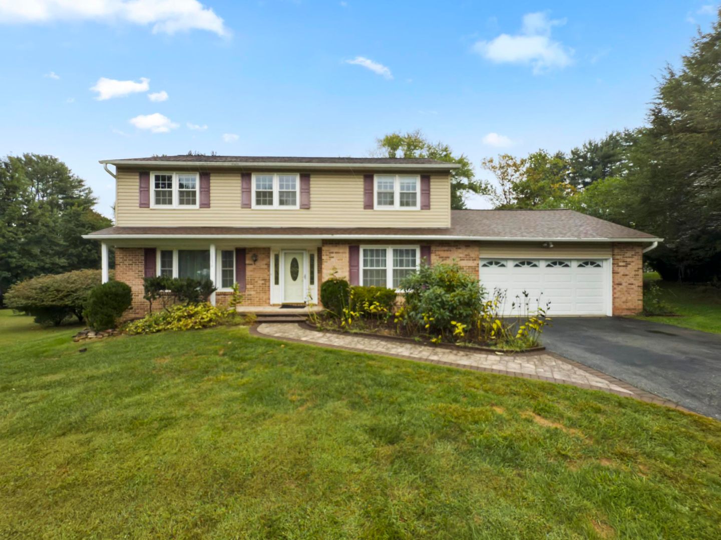 Ellicott City House: 10034 Chatelaine Circle