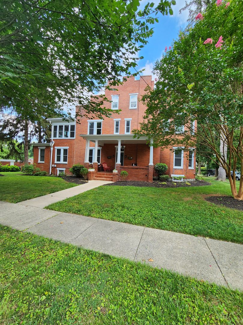 316 Upper College Terrace, Frederick, MD 21701