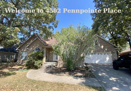 Executive home near LRAFB – photo 1