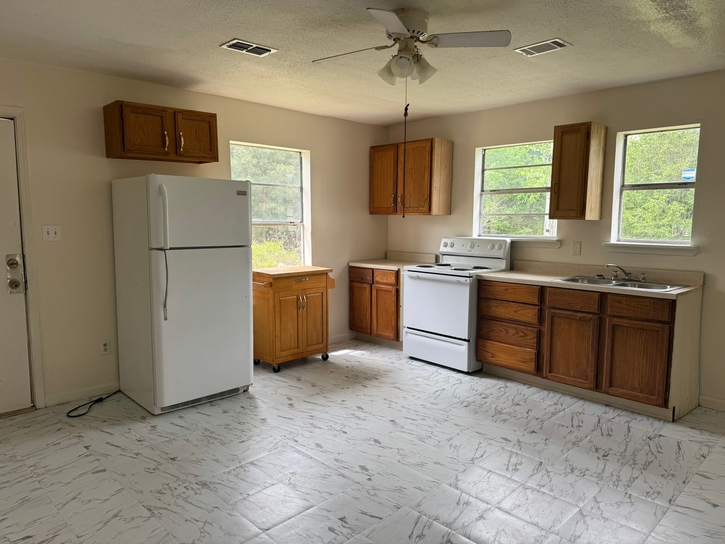 Sherwood House: 9917 Jacksonville Cato