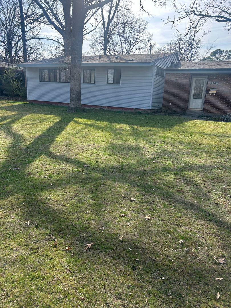 North Little Rock House: 4207 Lochridge