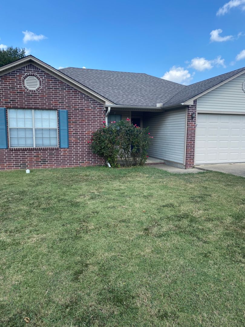 Cabot House: 66Timberwood Dr