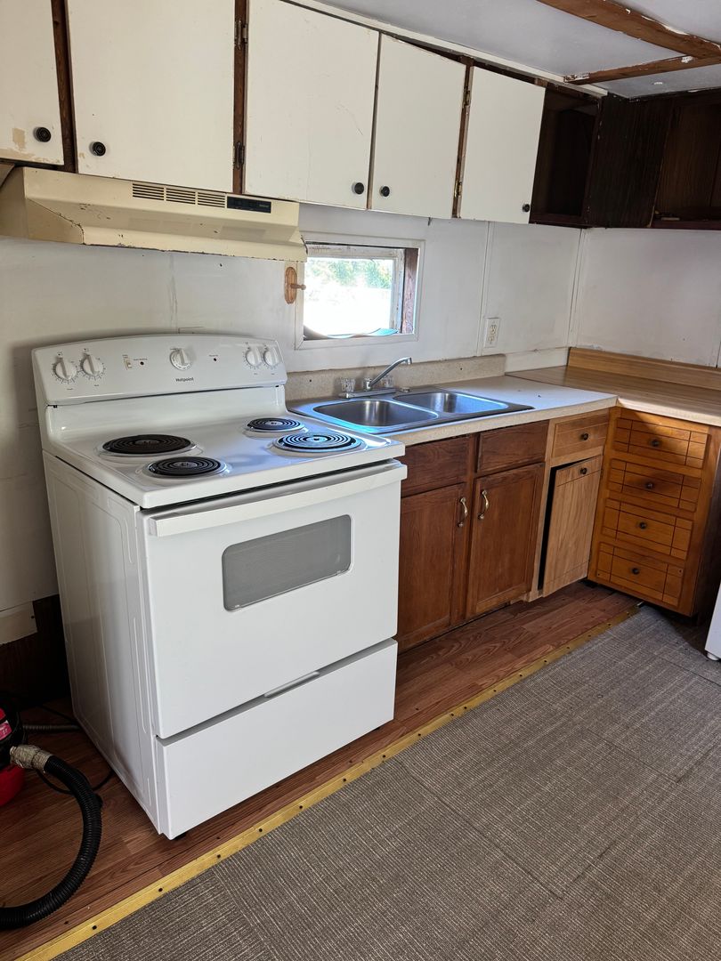 Sherwood Apartment: 9931 Jacksonville Cato