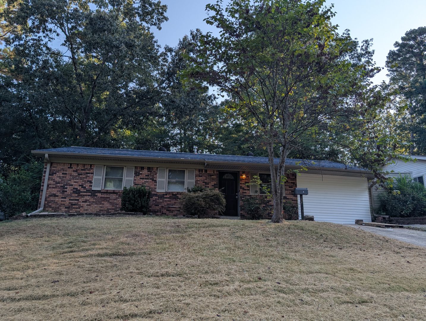 LITTLE ROCK House: 24 ROSEWOOD DRIVE
