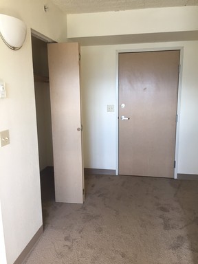 Largest Studio with Incredible Mountain Views – photo 1