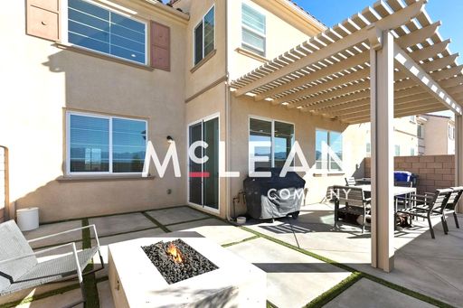 301 Paseo Gusto, Palm Desert, CA 92211