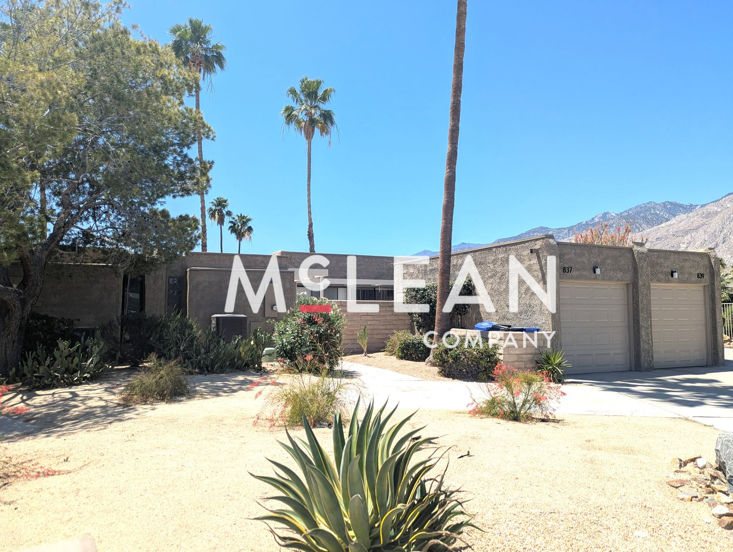 Palm Springs House: 837 Calle De Pinos