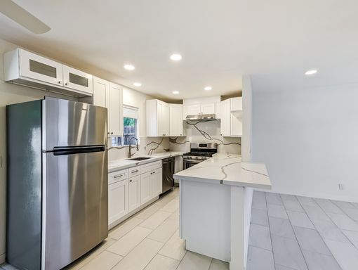 2552 N. Junipero Ave , Unit A , Palm Springs, CA 92262