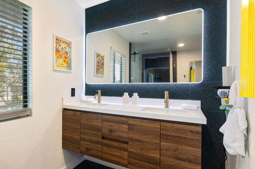 2445 E. Del Lago Rd, Palm Springs, CA 92262