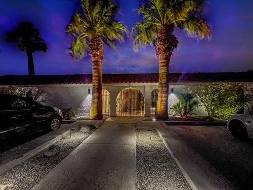2552 N. Junipero Ave , Unit A , Palm Springs, CA 92262