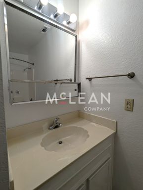 680 North Ashurst Court, Unit I101, Palm Springs, CA 92262