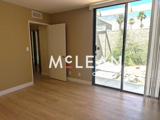 837 Calle De Pinos, Palm Springs, CA 92262