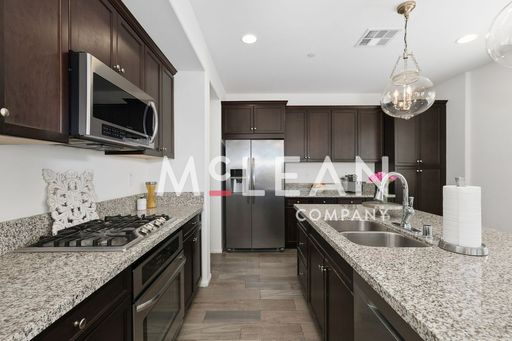 301 Paseo Gusto, Palm Desert, CA 92211