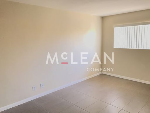 120 S. Saturmino Drive, Unit 07, Palm Springs, CA 92262