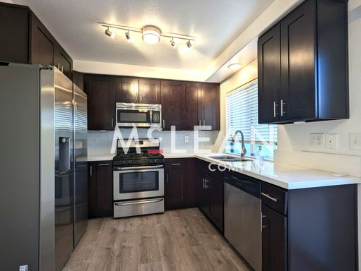 1852 North Mira Loma Way, Palm Springs, CA 92262