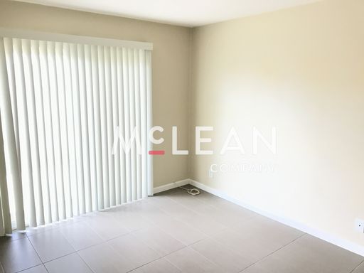 120 S. Saturmino Drive, Unit 07, Palm Springs, CA 92262