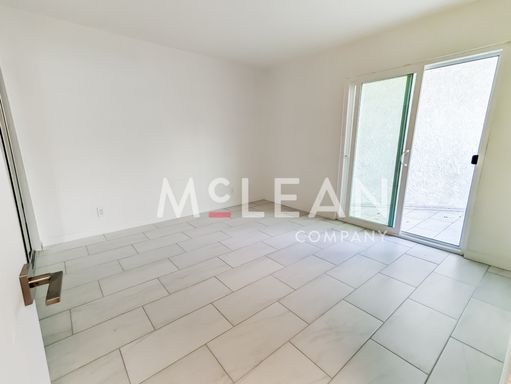 2552 N. Junipero Ave , Unit A , Palm Springs, CA 92262