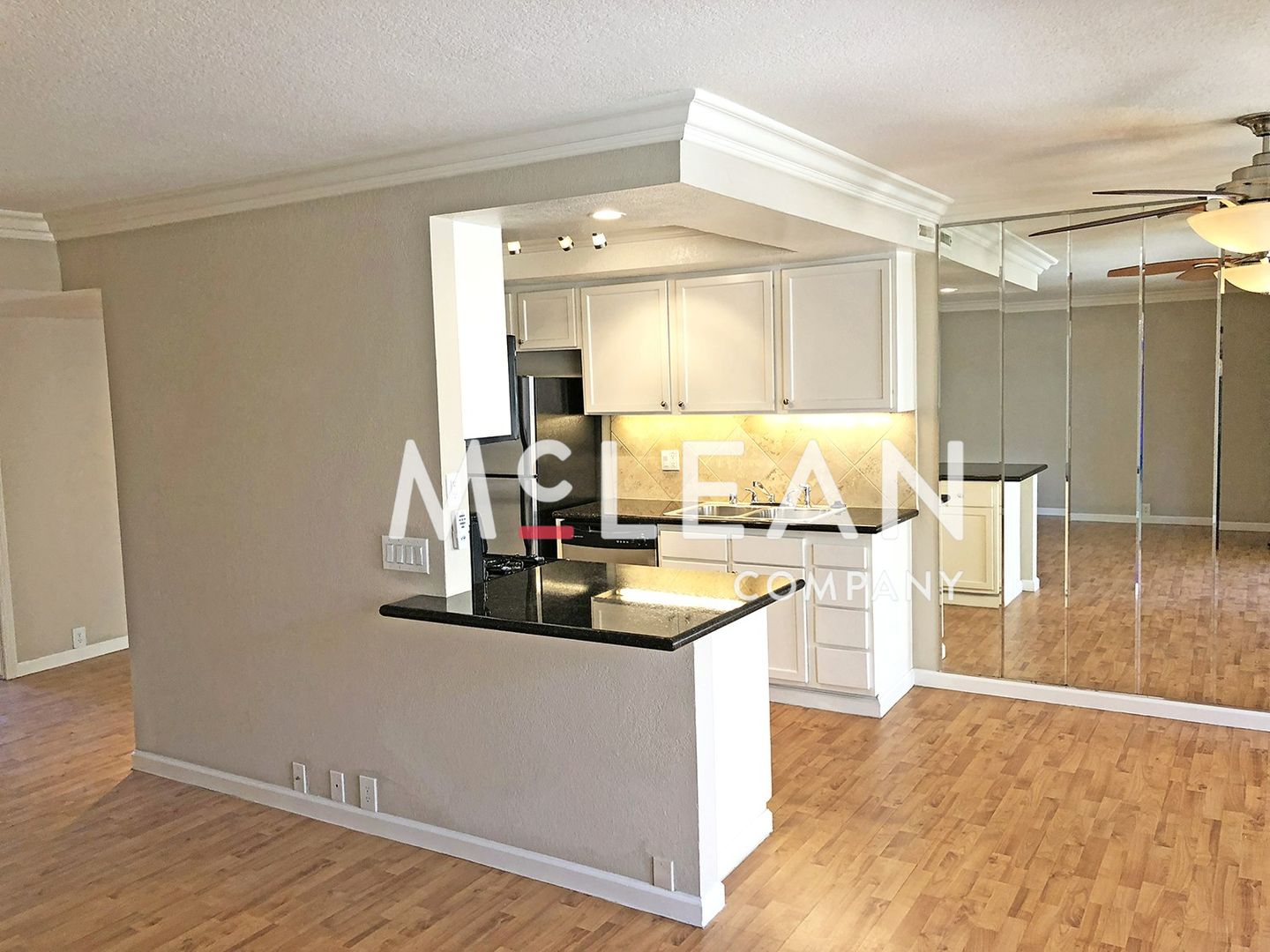 Palm Springs House: 400 N. Sunrise Way