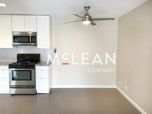 120 S. Saturmino Drive, Unit 07, Palm Springs, CA 92262