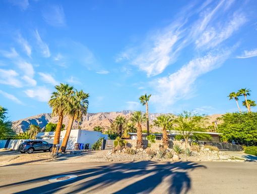 2552 N. Junipero Ave , Unit A , Palm Springs, CA 92262