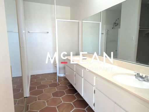 837 Calle De Pinos, Palm Springs, CA 92262