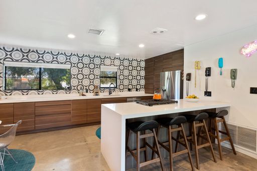 2445 E. Del Lago Rd, Palm Springs, CA 92262