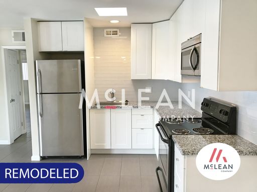 120 S. Saturmino Drive, Unit 07, Palm Springs, CA 92262