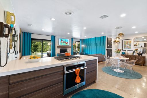 2445 E. Del Lago Rd, Palm Springs, CA 92262